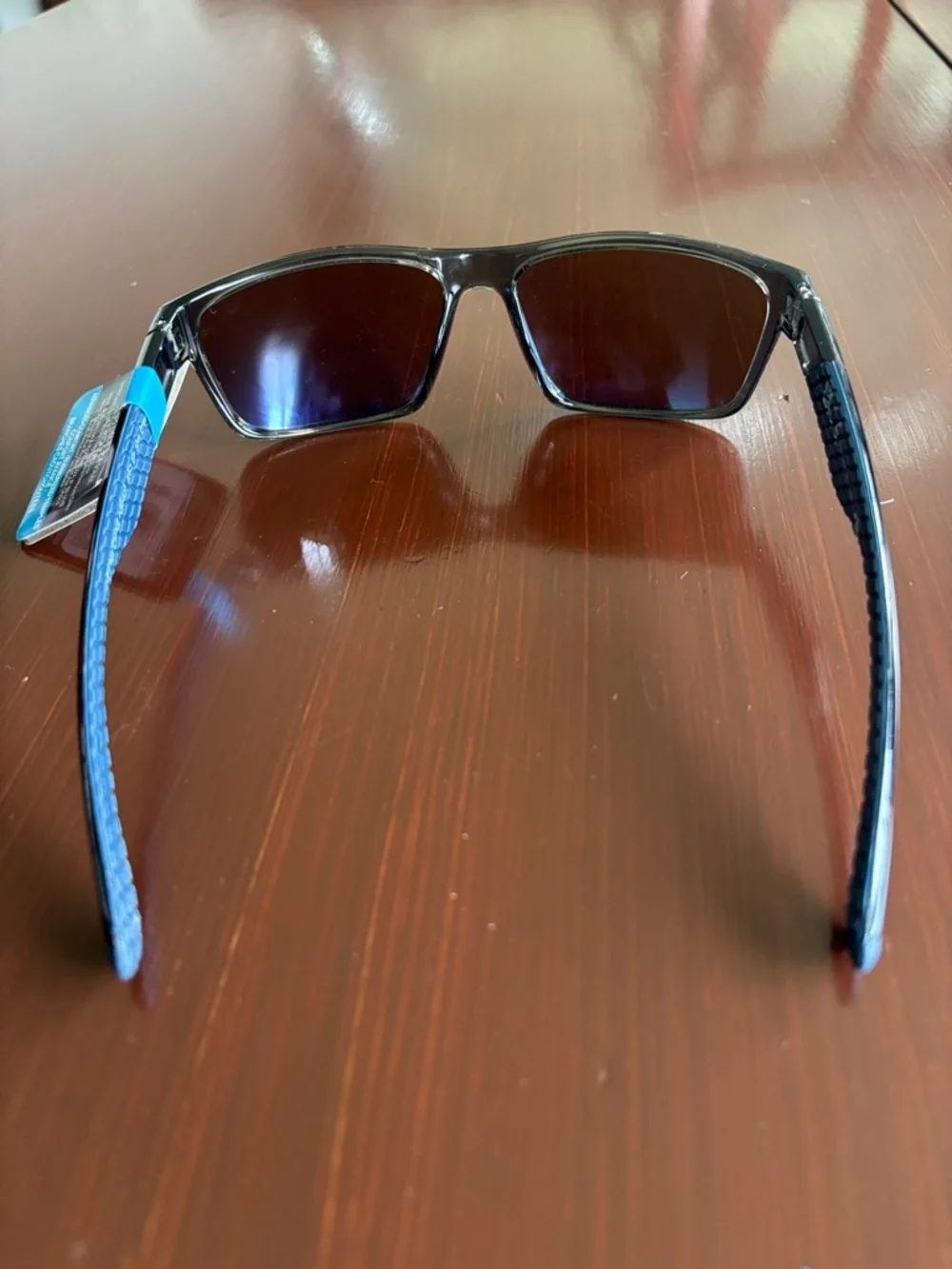 Foster Grant Polarized 100% UVA-UVB,black frame,mirror lens,rubberized temple